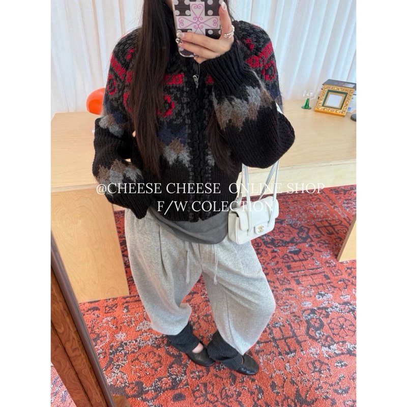 Sweater from Cheese/ Kishi