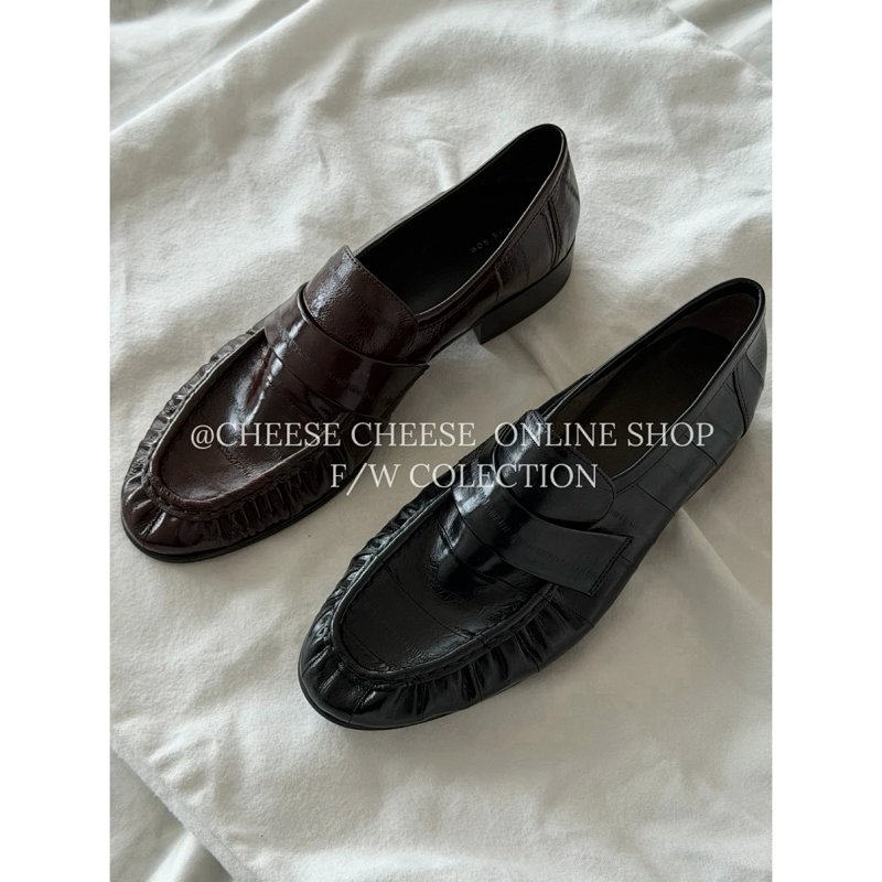 Shoes from Cheese/ Kishi