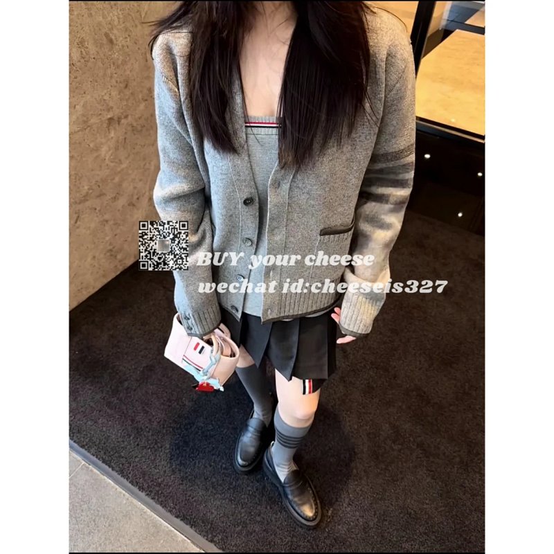 Sweater from Cheese/ Kishi