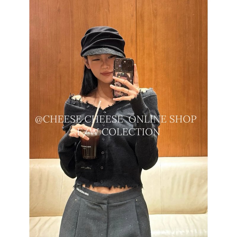 Sweater from Cheese/ Kishi