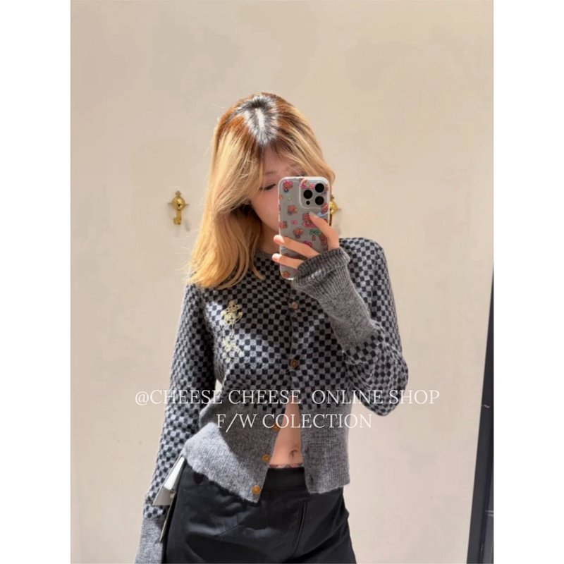 Sweater from Cheese/ Kishi