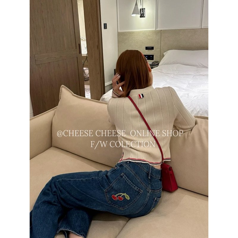 Sweater from Cheese/ Kishi