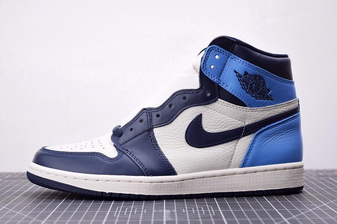 Air Jordan 1 Obsidian