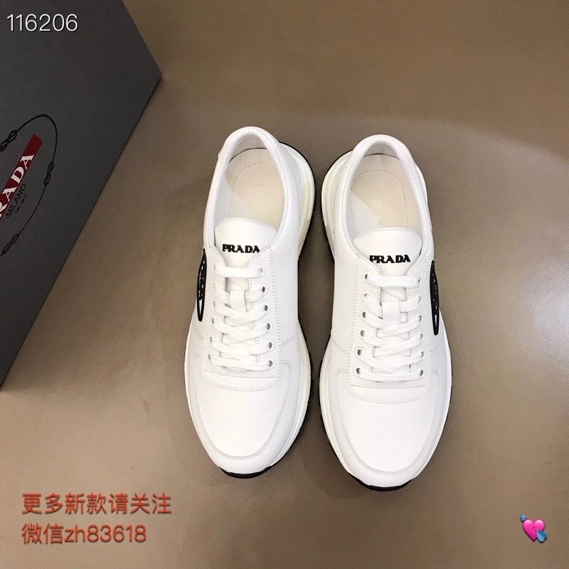 Prada普拉达男鞋 男款时尚休闲鞋20新款男士休闲运动鞋 跑步鞋 高品质原单精品！这款运动鞋采用头层小牛皮材质打造，颇