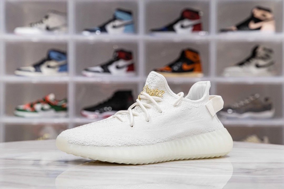 Yeezy Boost 350 V2