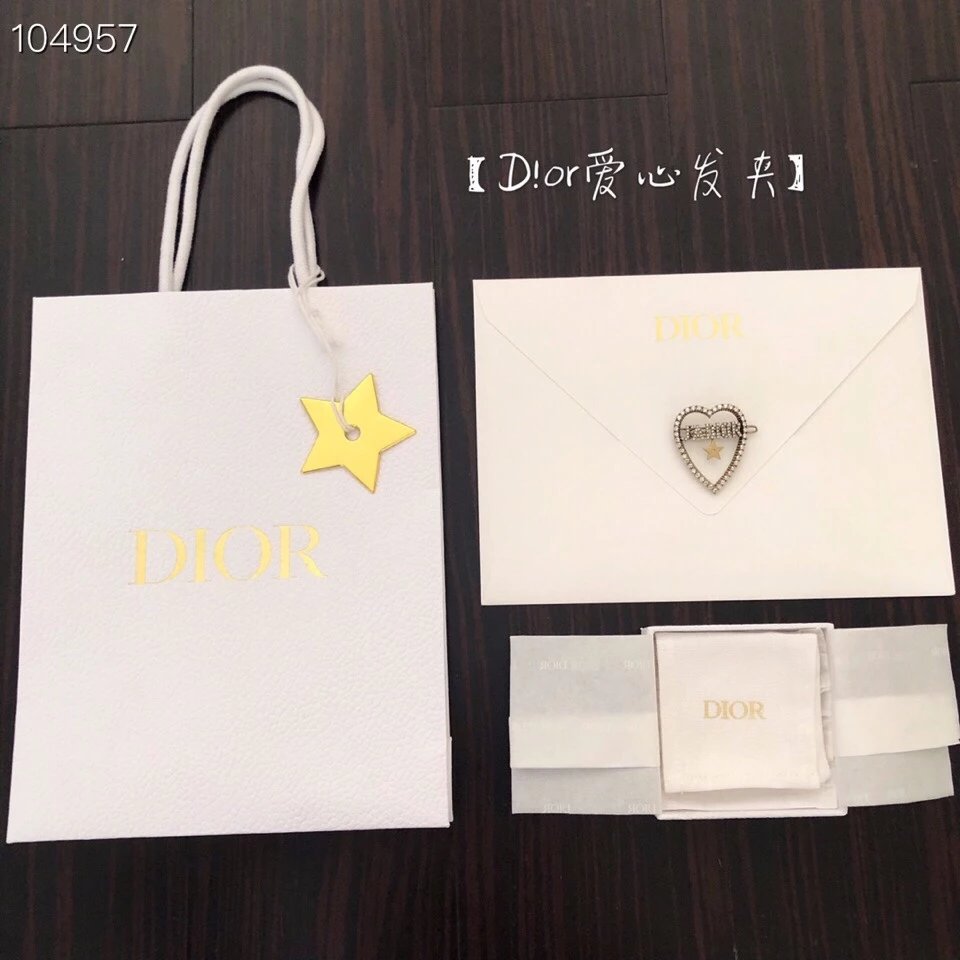Dior 爱心发夹