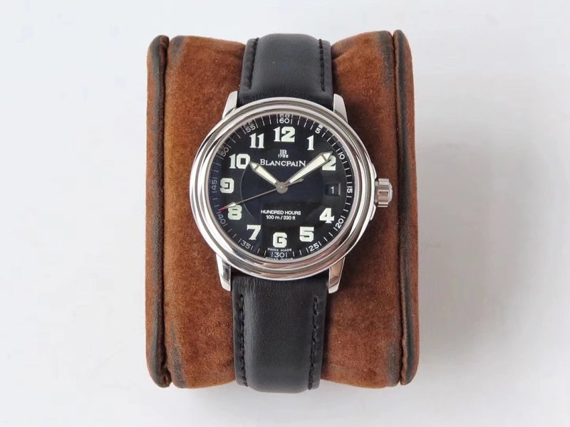 Acne 38mm Léman 8.9mm