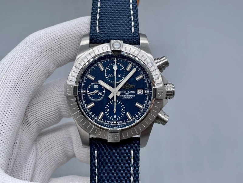 TW Avenger Chronograph 43