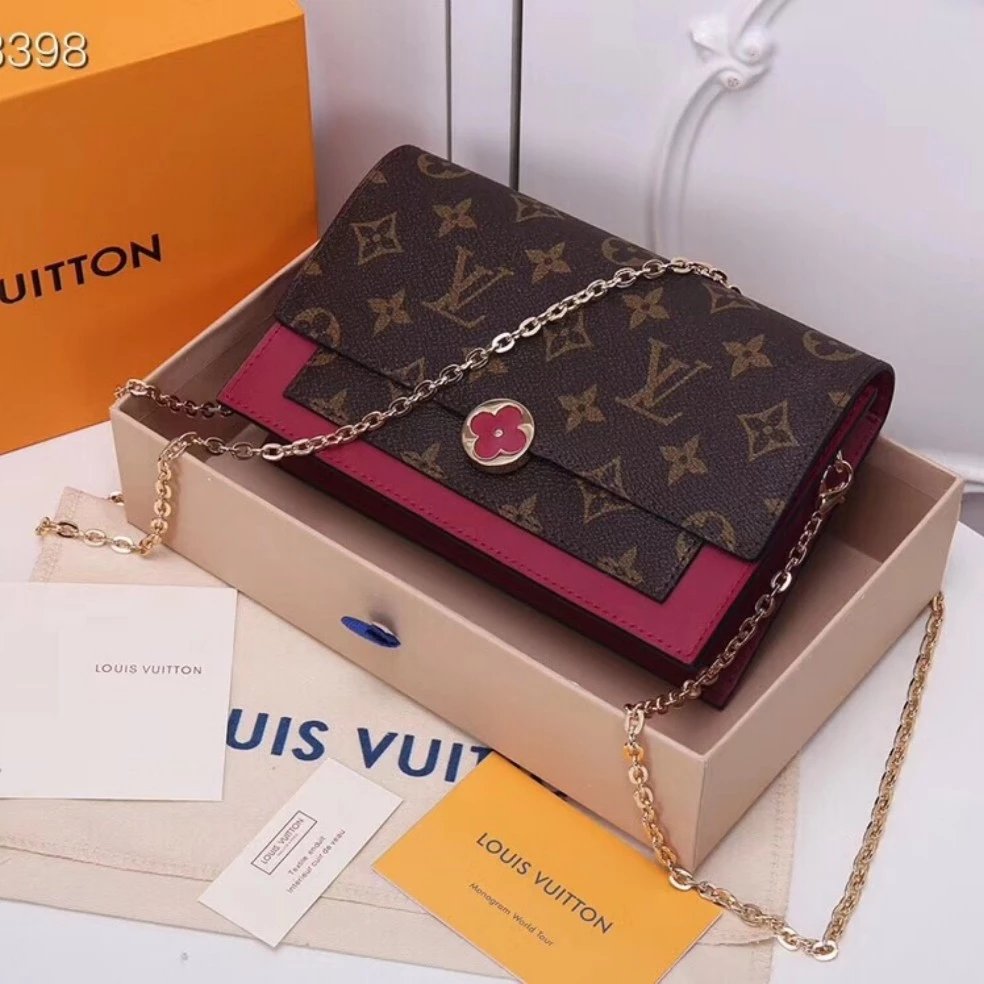Louis Vuitton Chain Wallet 3