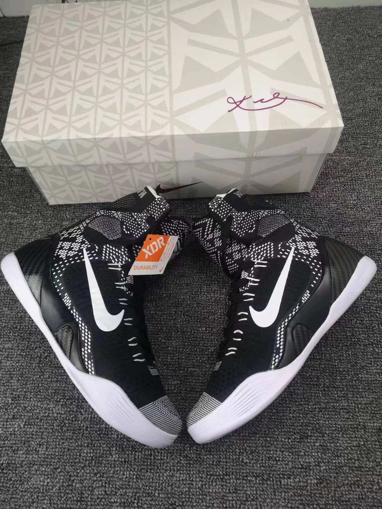 Nike Kobe AD White Basketball Shoes - 40