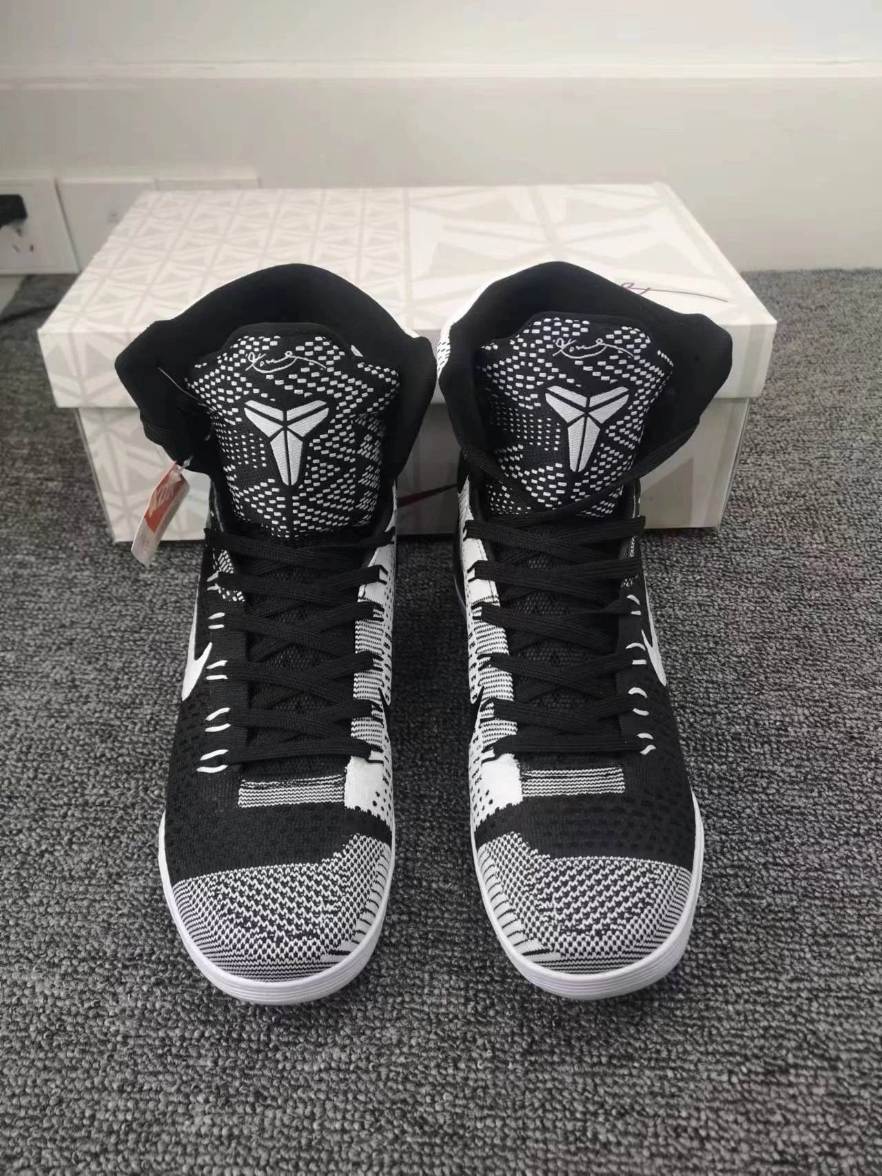 Nike Kobe AD White Basketball Shoes - 42