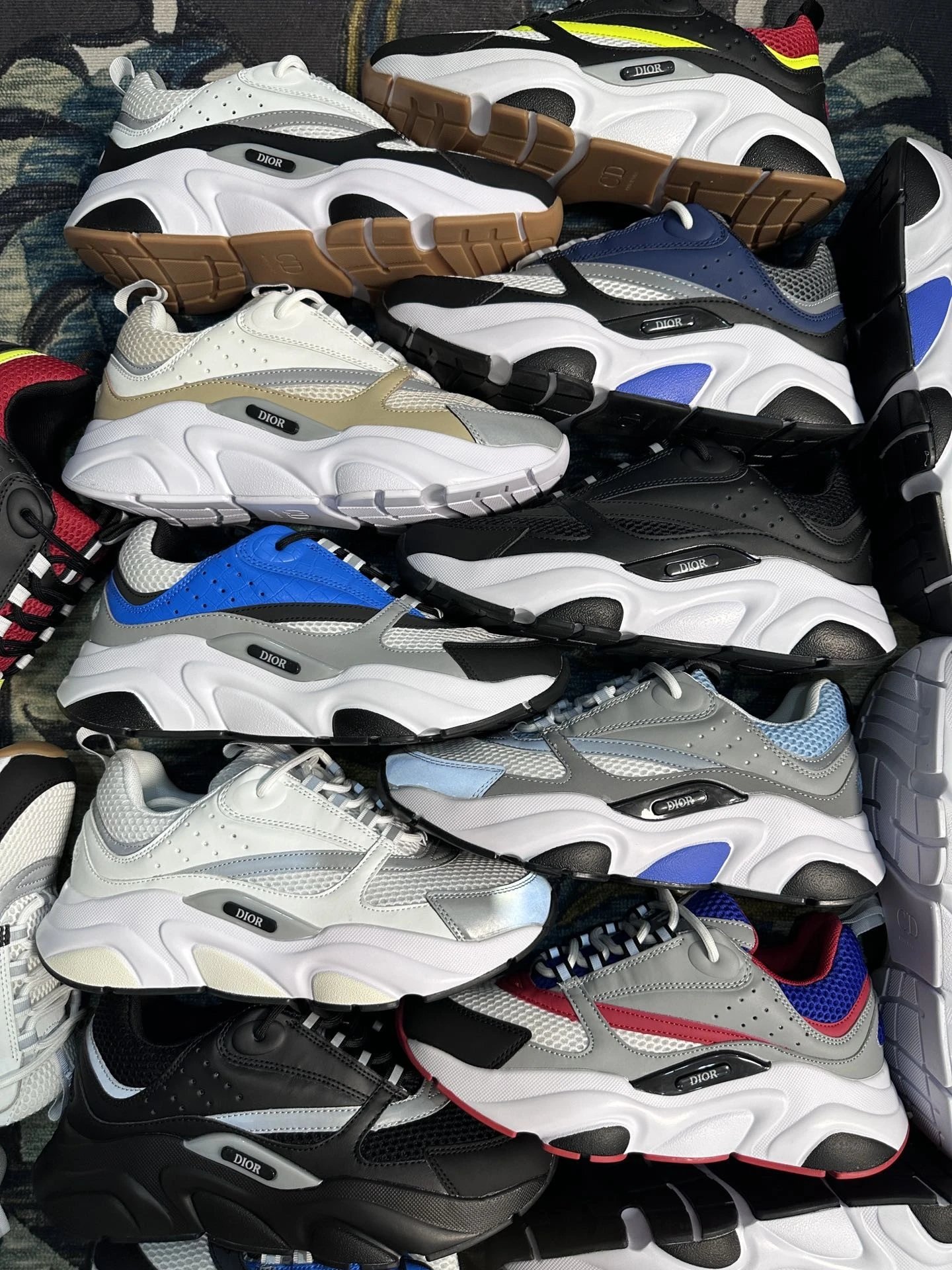 In Stock!! Multiple Colors Available!! Dior B22 NEO Sport Casual Round Toe Comfortable Versatile Running Sneakers Casual Shoes Trendy Sneakers!!