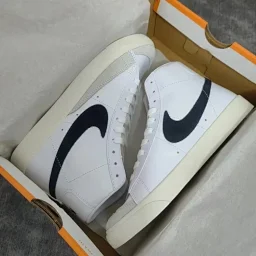 thumbnail for Y亏本清仓不退不换！纯元入柜品！！全头层皮NK Blazer Mid 1977 Vintage经典开拓者中帮百搭休闲运动板鞋潮鞋