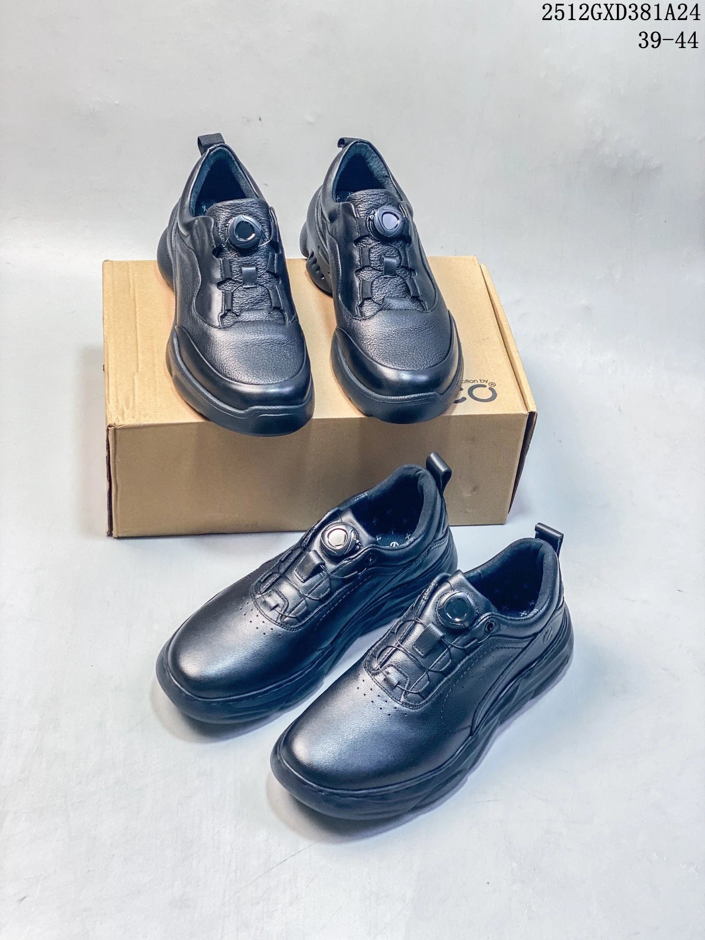 ECCO Men's Leather Thick Sole Running Shoes