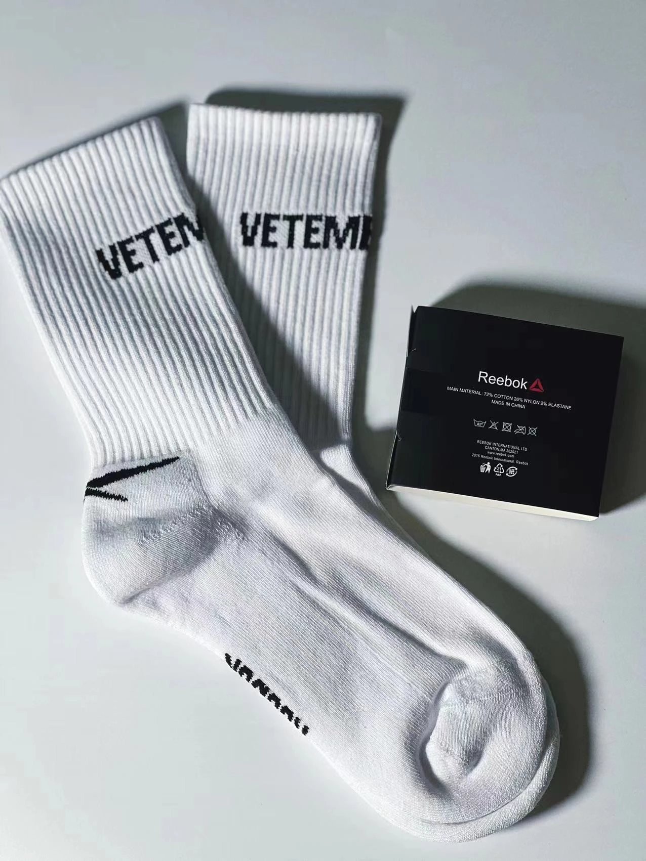 202300207White Letter Towel Bottom