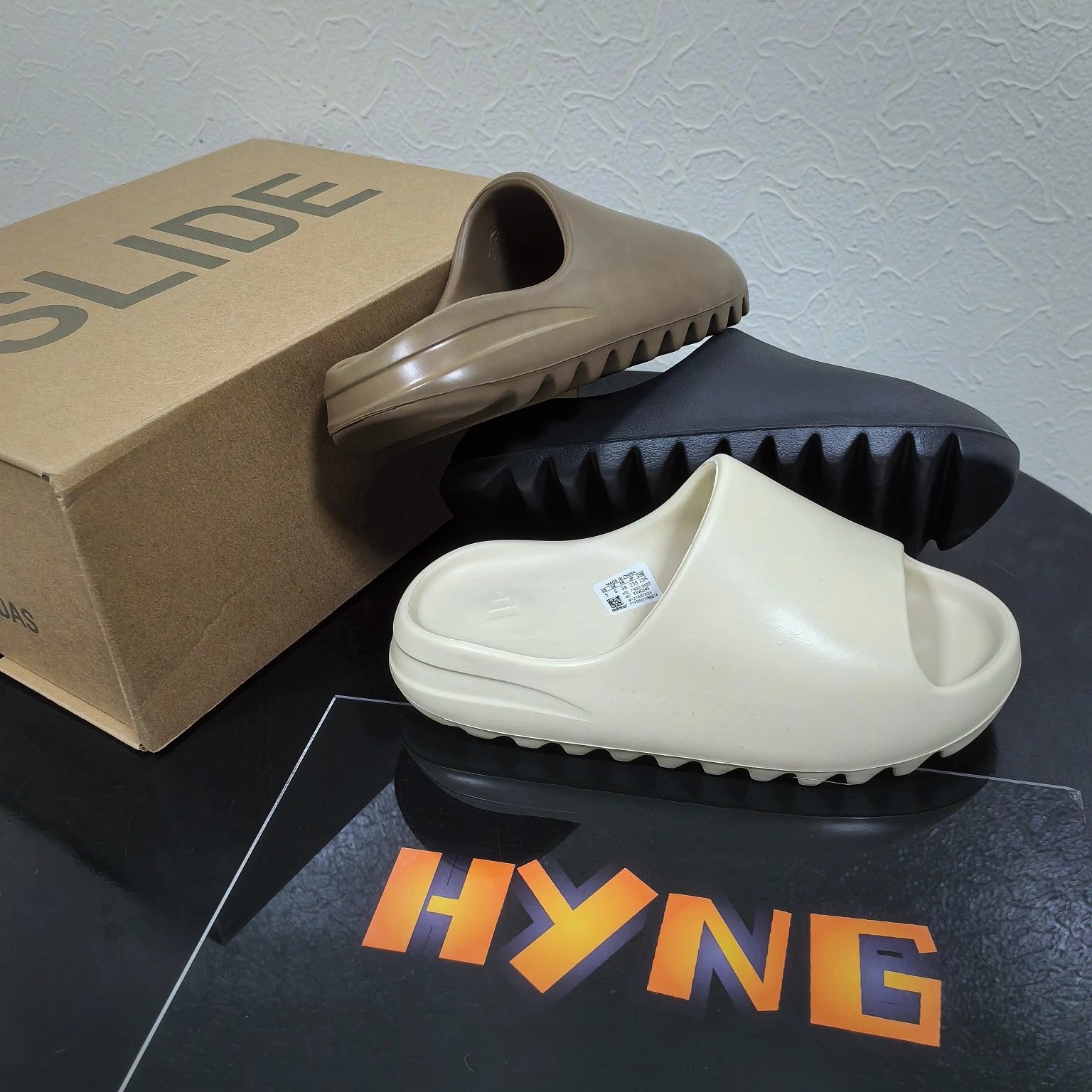adidas Yeezy Slide