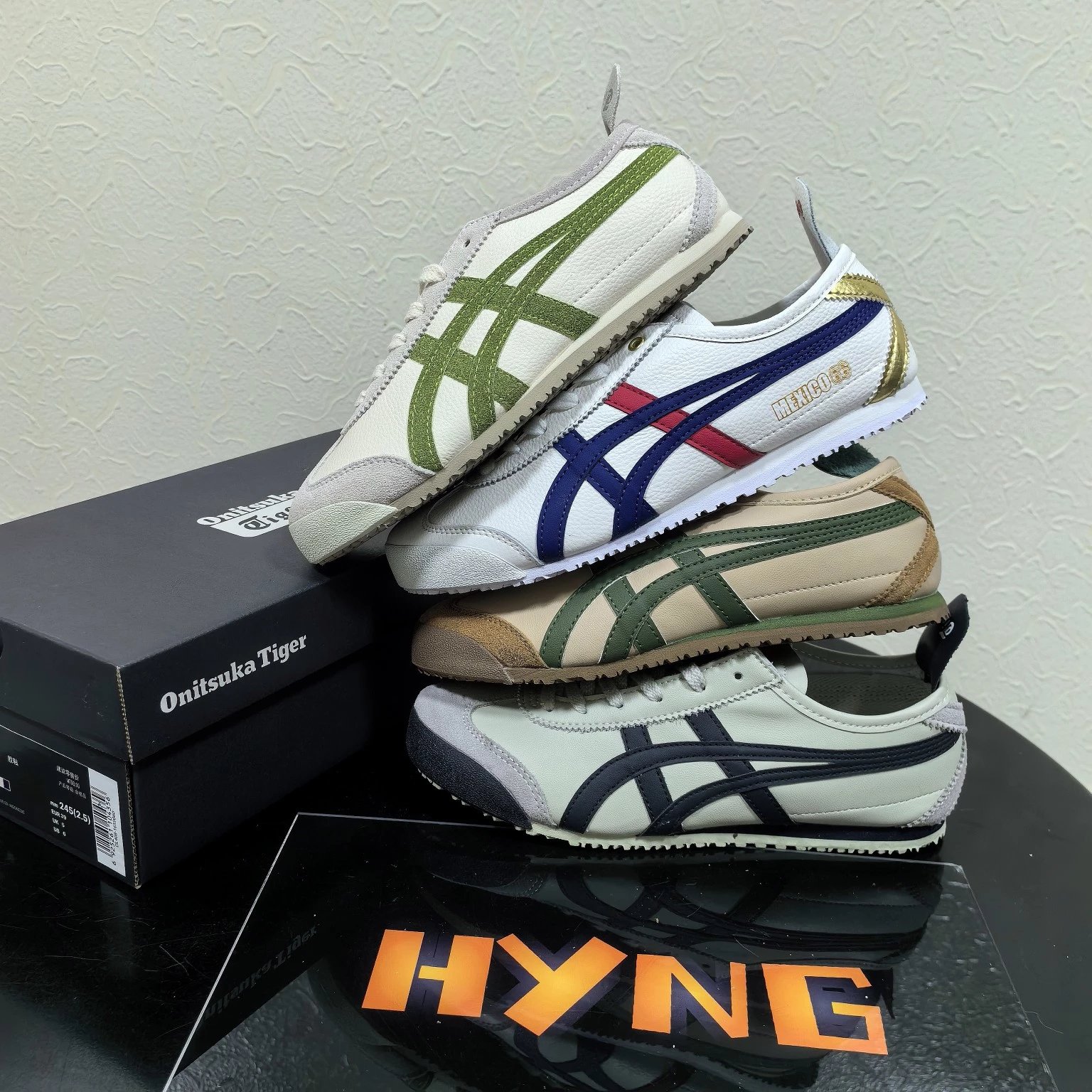 Onitsuka Tiger Canvas Slip-On