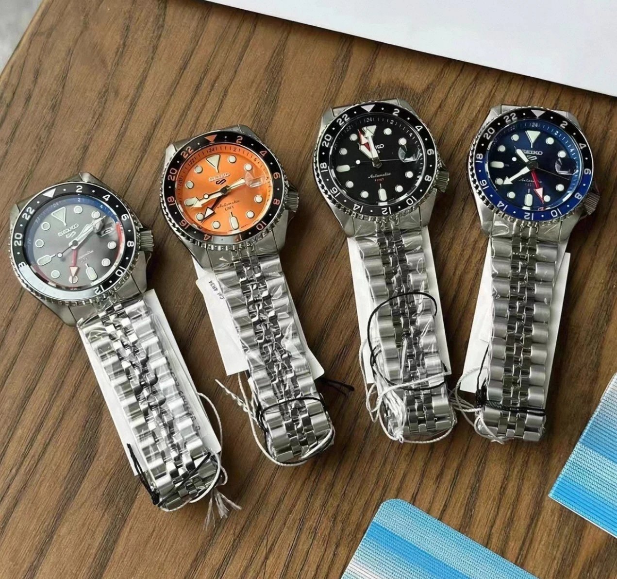 精工SEIKO 5号系列GMT男士机械表