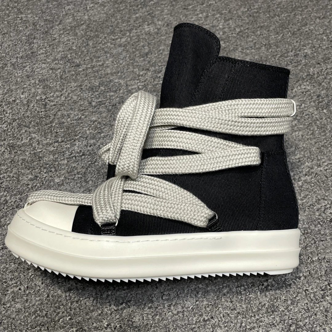 RO High-Top Black with Chunky Laces