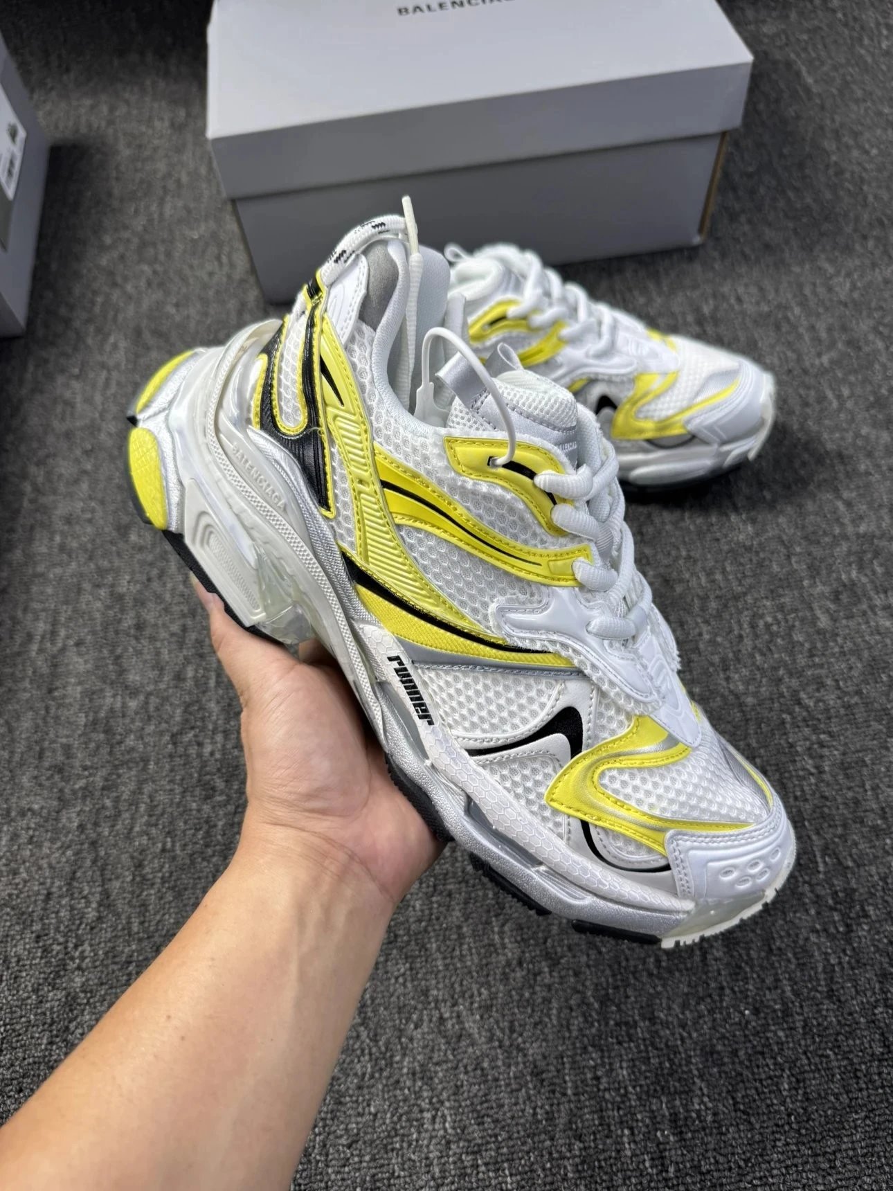 2.0 White Yellow