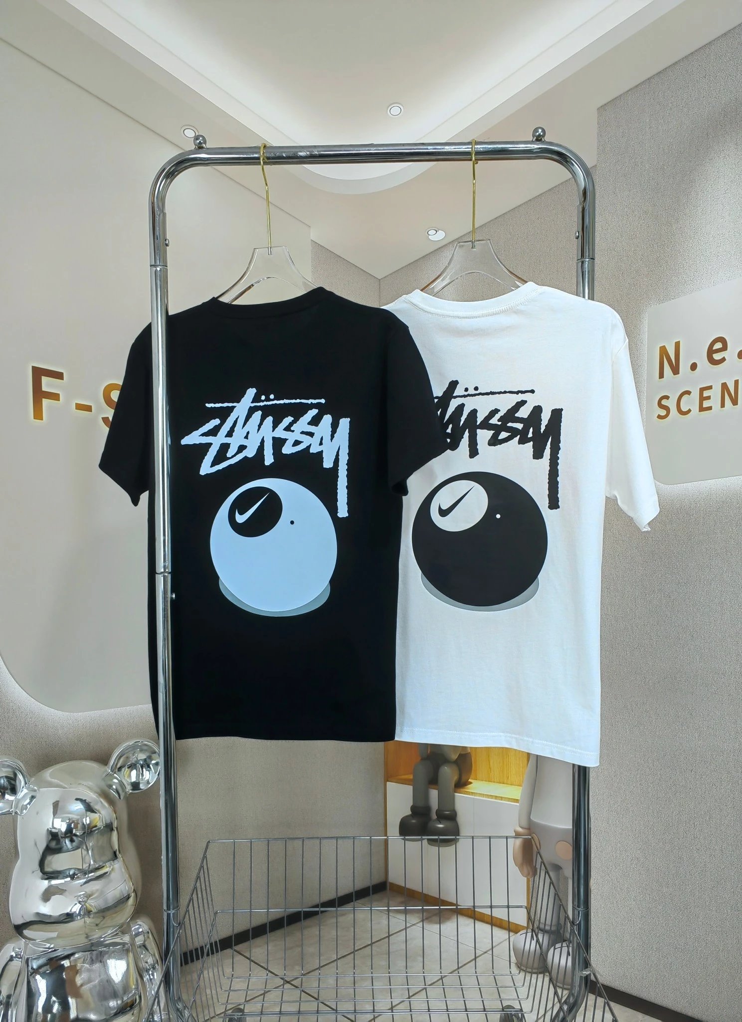 STUSSY 斯图西 耐克联名款 台球两色T恤 
男女同款 21s 220g 40支双纱新疆棉 市场天花板品质 辅料 贴纸 包装 齐全
 colour白 4