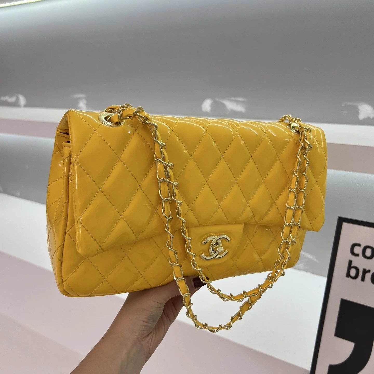 CHNEL香奶奶 26A 经典1112双C Logo 菱格皮穿链 羊皮革拼金色金属 斜挎包 女款 绿色 4
