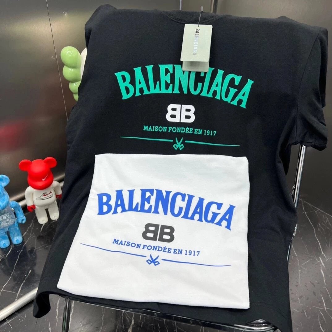 高品质福利22SS 巴黎家锁扣春夏新款潮牌短袖t恤圆领宽松半袖