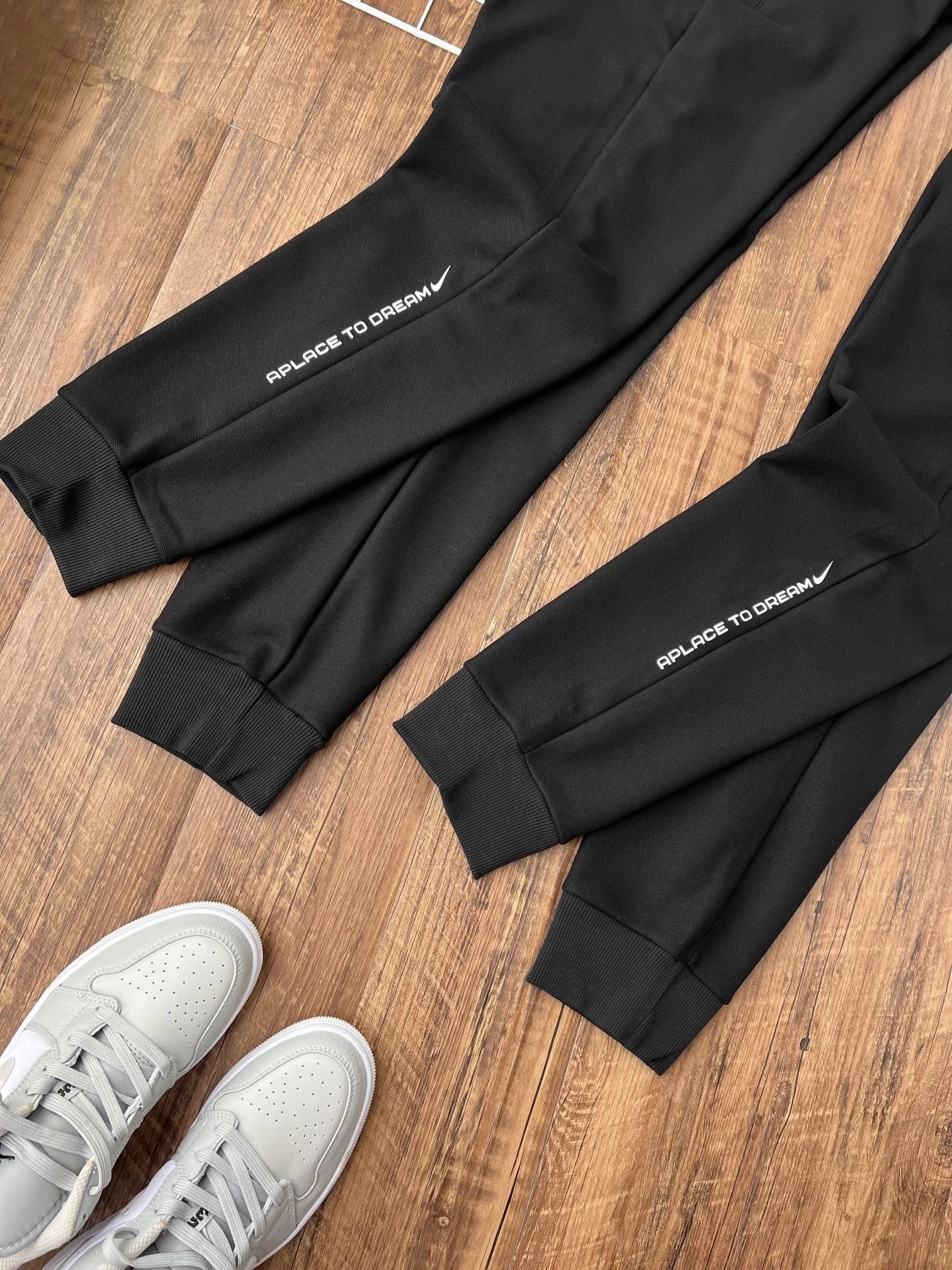 三标齐全Nike耐克加绒卫裤细节图 5