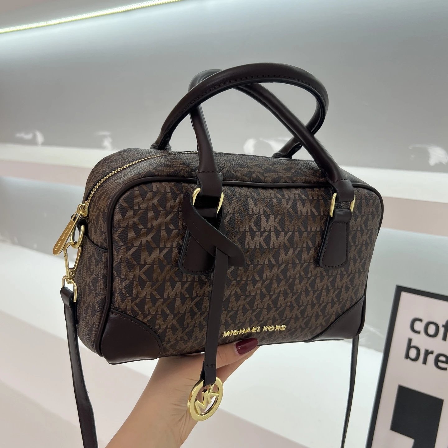 M1CHAEL K0RS MandK Thompson 品牌印花签名Logo设计 涂层帆布 手提包 中号 女款 香草色 6