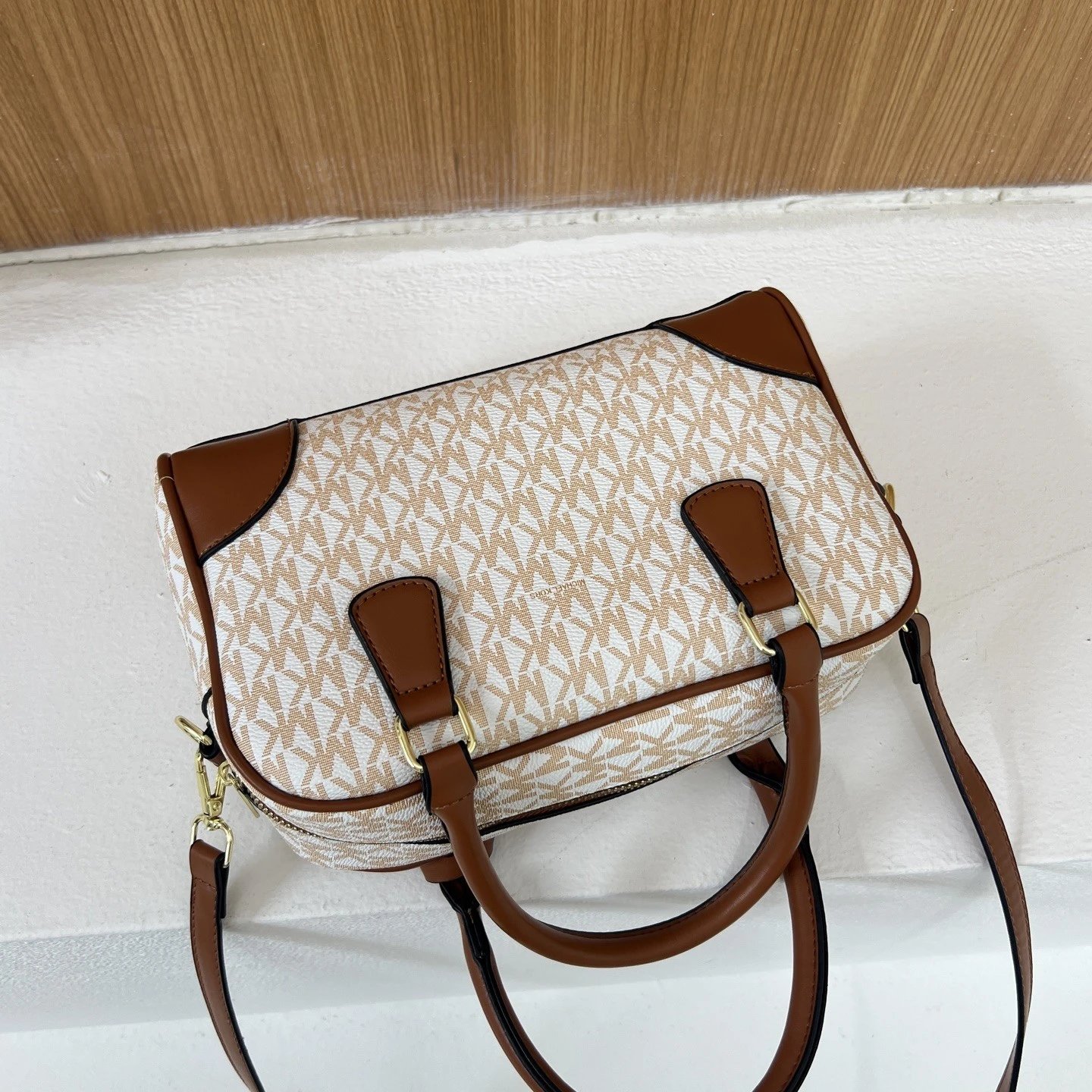 M1CHAEL K0RS MandK Thompson 品牌印花签名Logo设计 涂层帆布 手提包 中号 女款 香草色 9