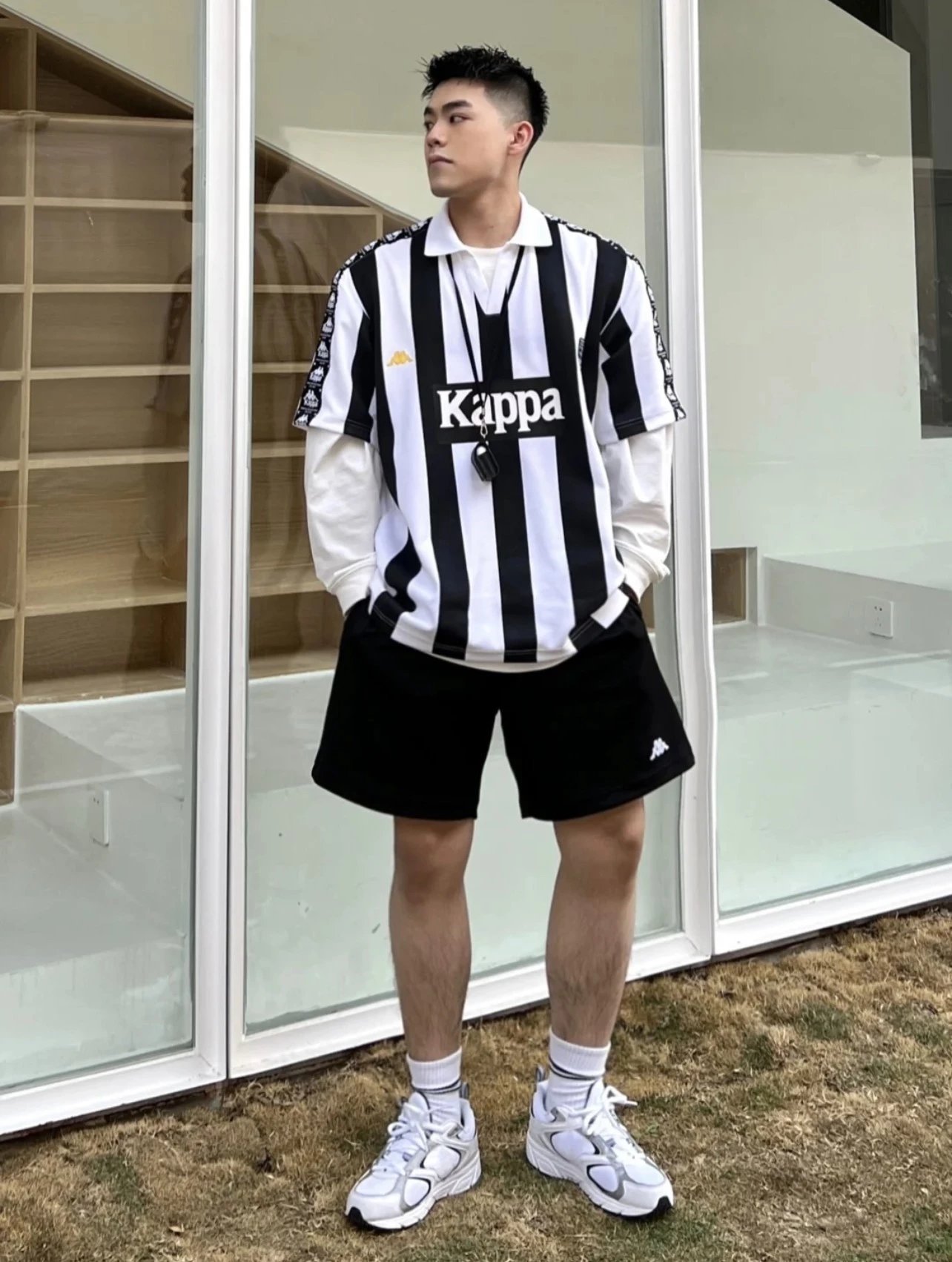 2022春夏以足球为灵感的背靠背短裤运动时装系列春日穿搭 4