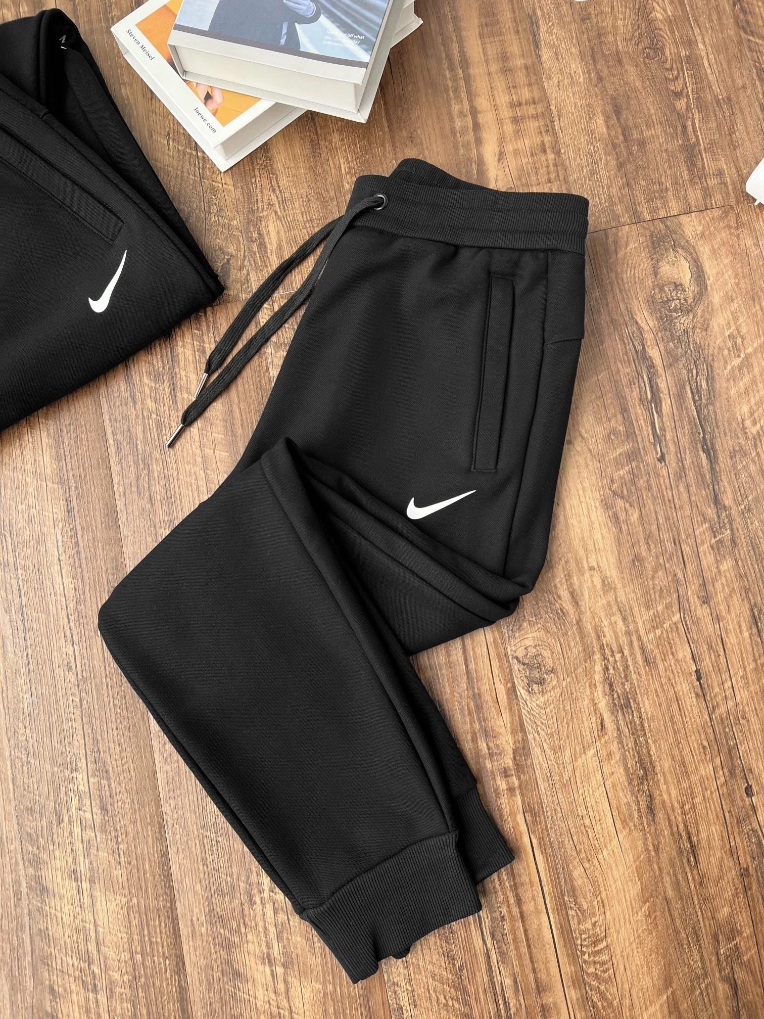 三标齐全Nike耐克加绒卫裤细节图 2