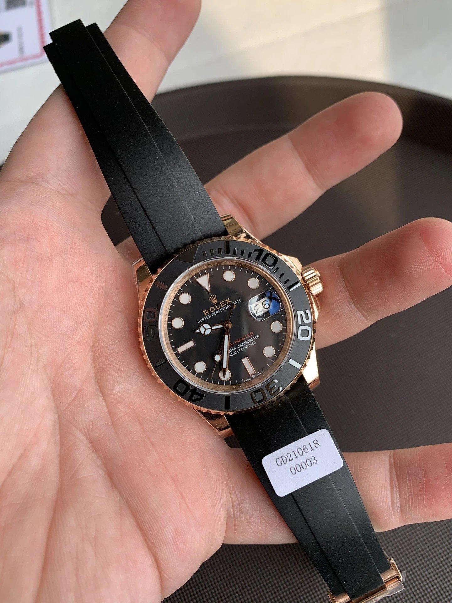 R01EX最新高版本金表来啦字面双皇冠防伪通体玫瑰金厚度5um谈到老力士游艇名仕型系列中应该就是116655Oysterflex bracelet腕表了也就是大家俗称的金游艇 4