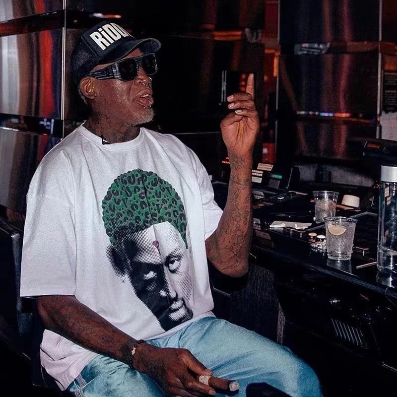 vlone球星罗德曼联名款大V短袖t恤男女高街宽松半袖