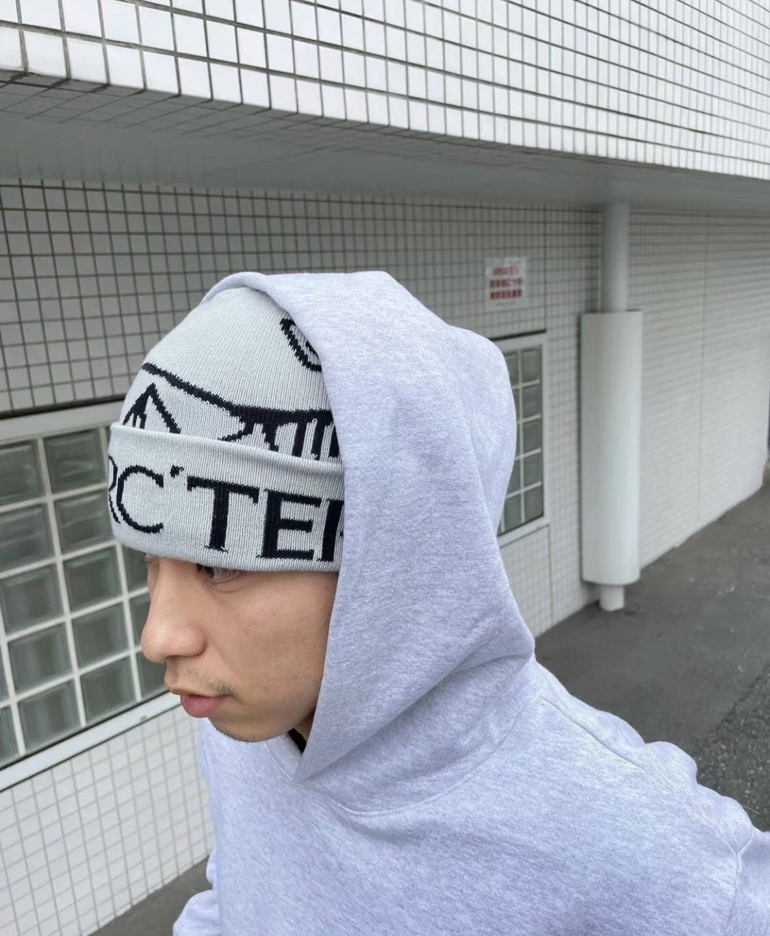 拿货70新到爆火浅灰色 最全5色
ARC Bird Word Toque 秋冬季专柜最新款最火爆单品针织提花冷帽滑雪帽 炒鸡的一款单品
原单品质 字母大LOGO图案提花针