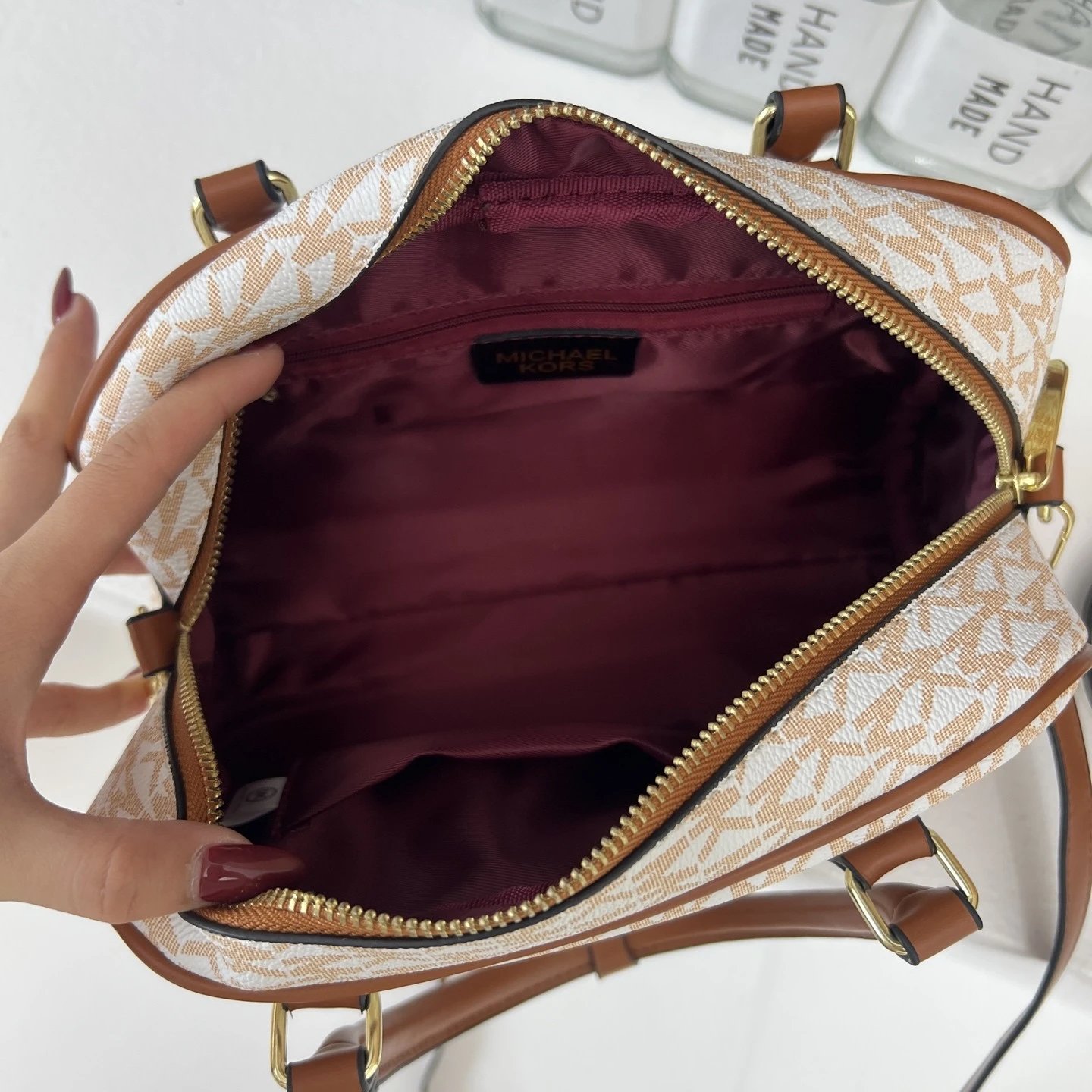 M1CHAEL K0RS MandK Thompson 品牌印花签名Logo设计 涂层帆布 手提包 中号 女款 香草色 7