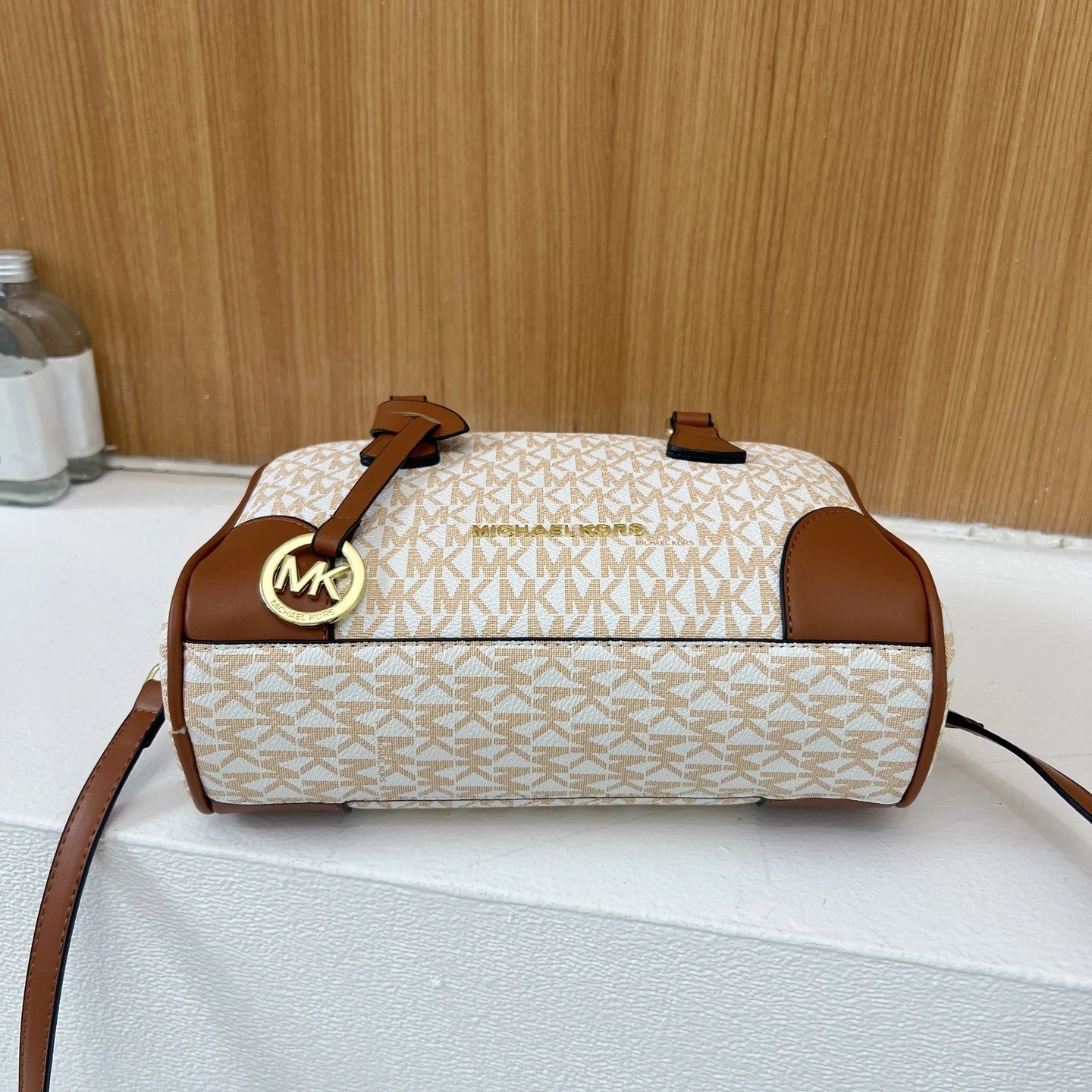 M1CHAEL K0RS MandK Thompson 品牌印花签名Logo设计 涂层帆布 手提包 中号 女款 香草色 8
