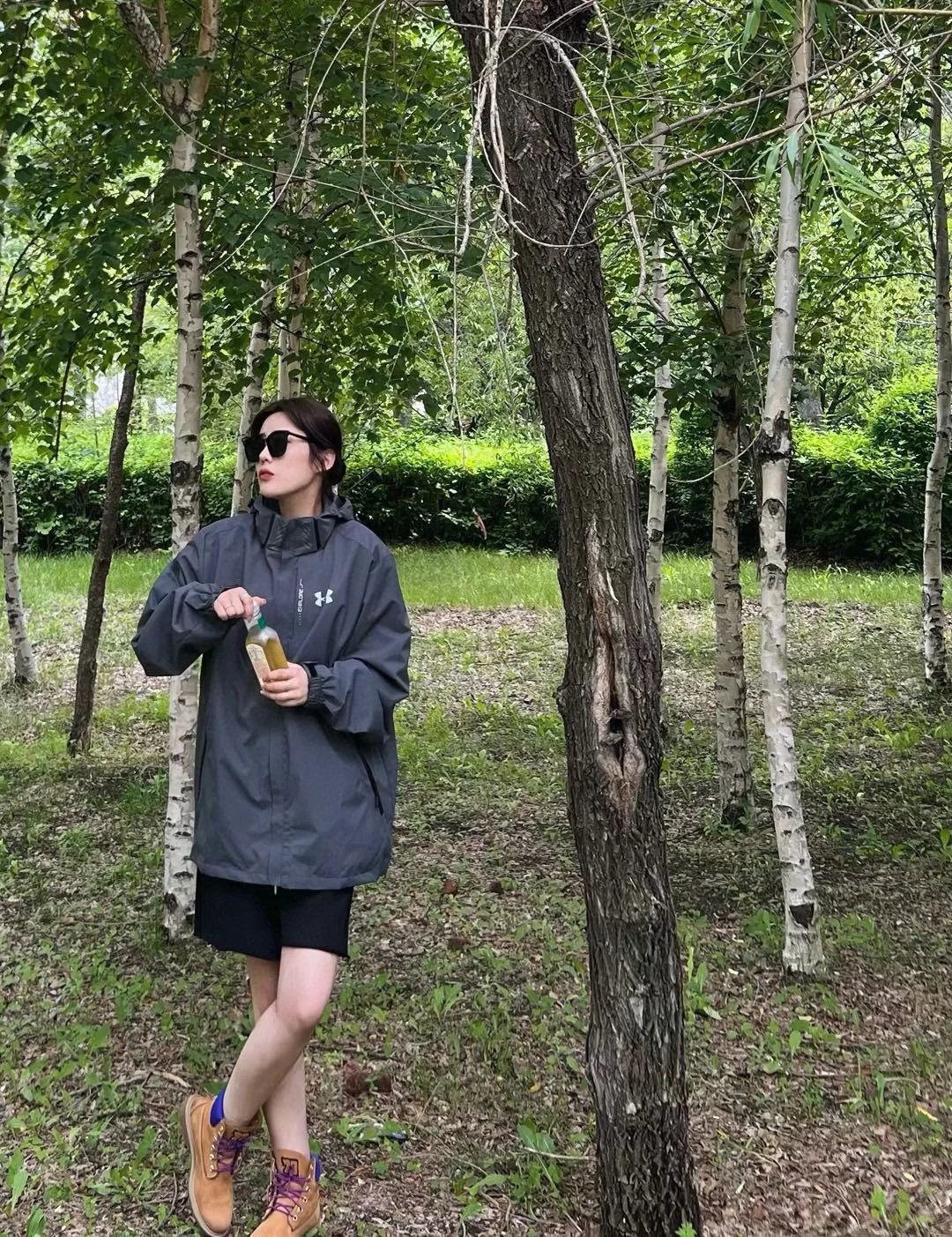 鲸选开衫篇原标吊牌系列美式连帽户外运动软壳防风外套 
经典款 可拆卸帽子 情侣款休闲运动防水冲锋衣 防水级别达到荷叶水珠滚 5