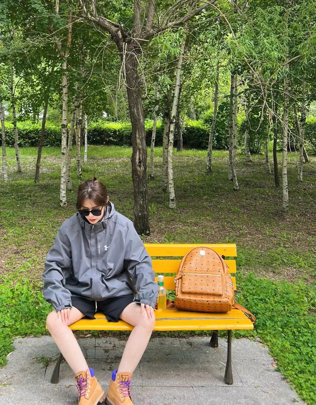 鲸选开衫篇原标吊牌系列美式连帽户外运动软壳防风外套 
经典款 可拆卸帽子 情侣款休闲运动防水冲锋衣 防水级别达到荷叶水珠滚 2