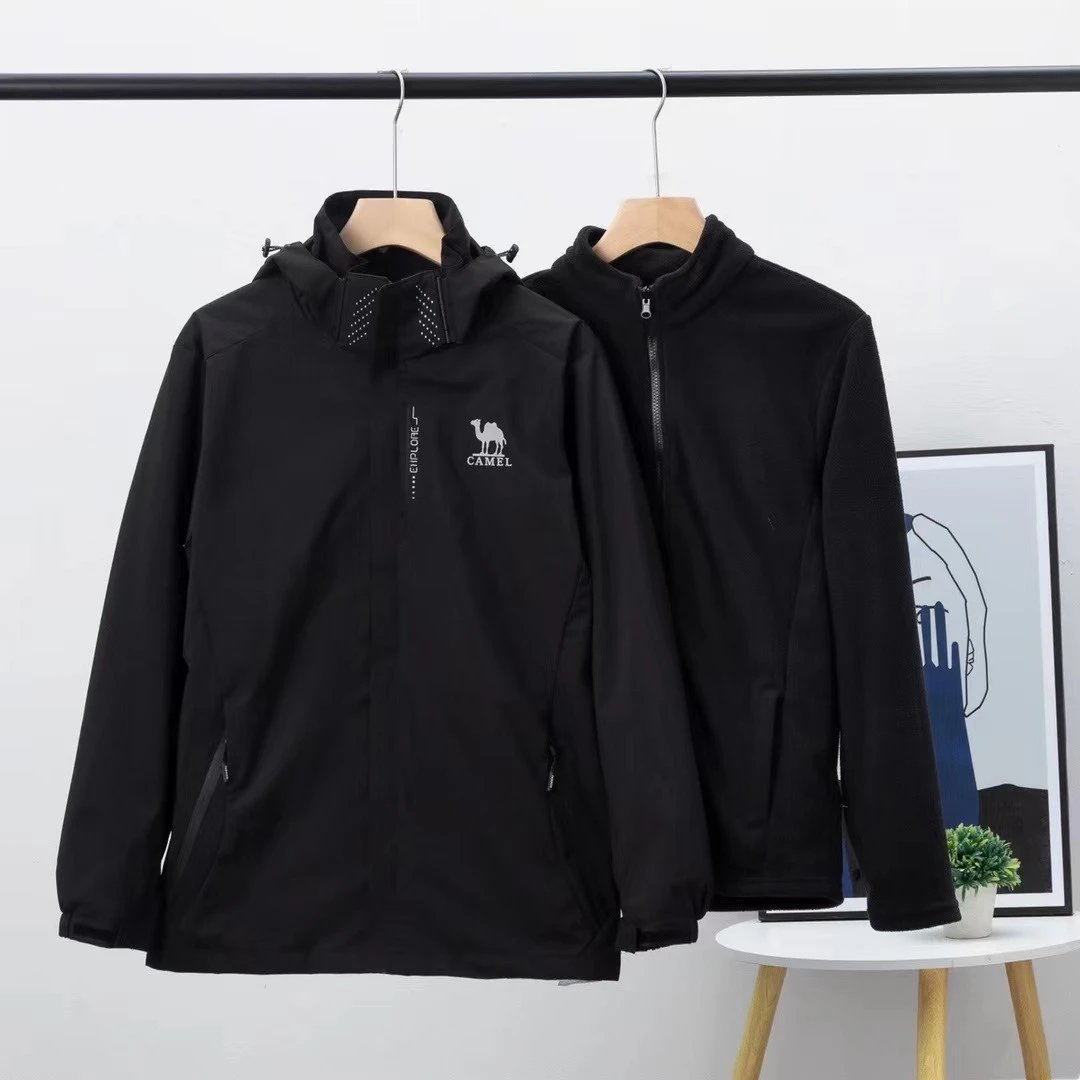 1965P199CAMEL骆驼休闲三合一内胆抓绒冲锋衣
内胆可拆卸
外层采用GORETXE面料深层防水超强防风防水防水5000 透气10000 内胆配抓绒更加了户外野外保暖性