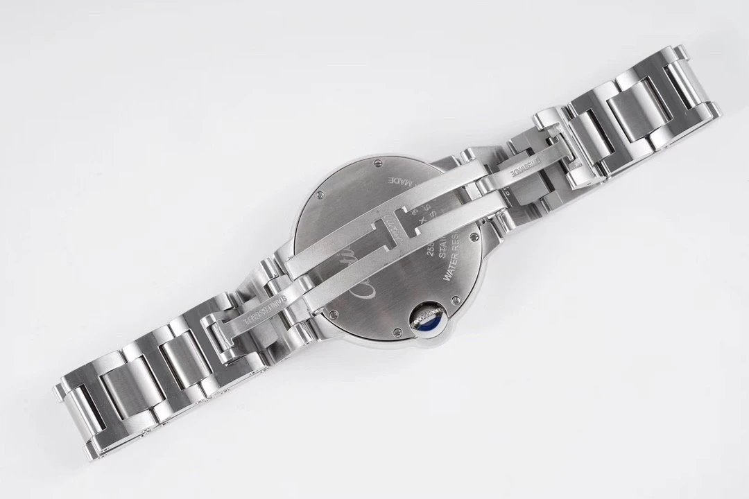 完美的石英版蓝汽球          AF佧家蓝气球33mm        完美的原厂同源表盘 难辩真假    瑞士原装烧钢蓝表针秒杀一切同行    分针中轴与原装机芯 8
