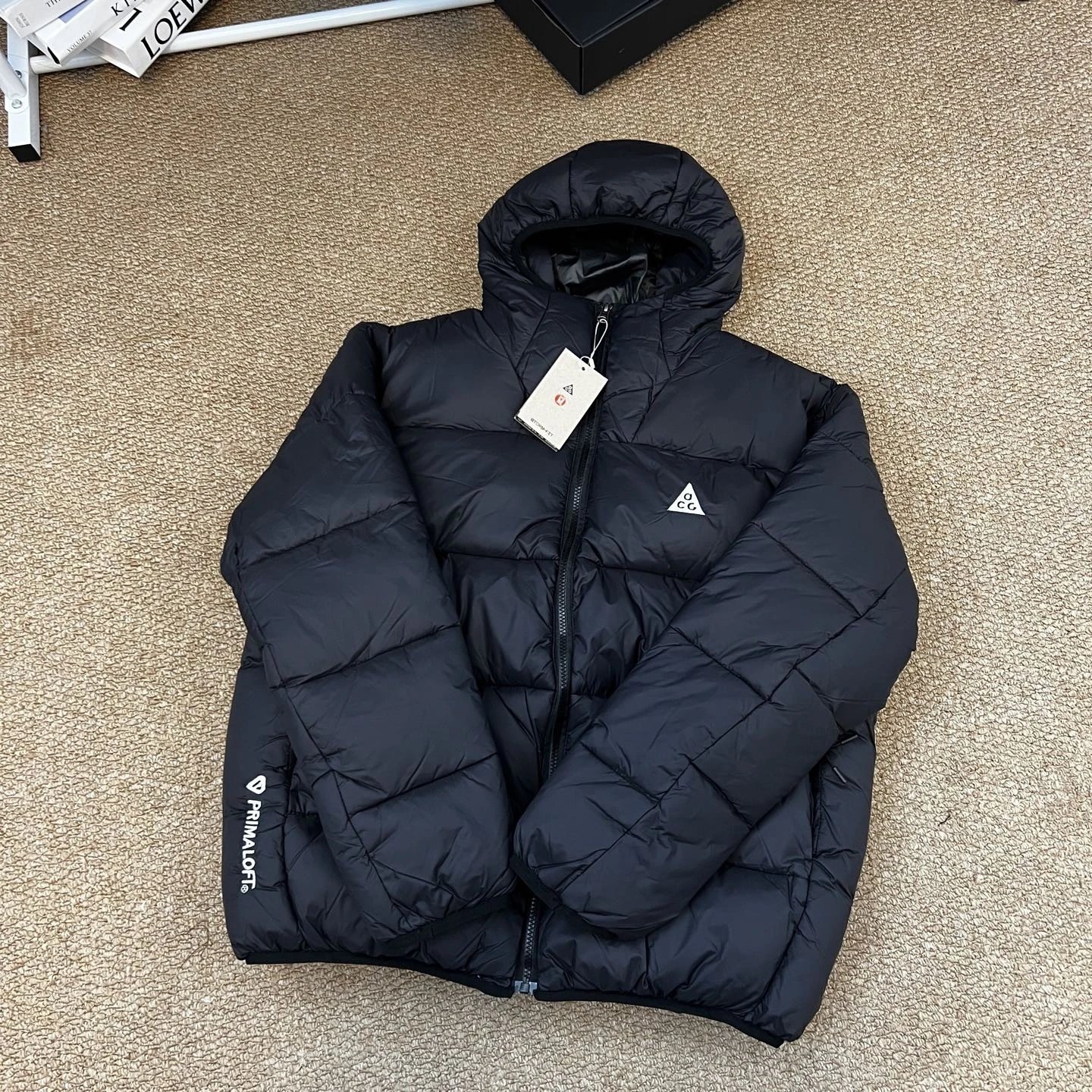 Nike ACG系列 Logo刺绣连帽面包棉服 冬季 男女同款

宝子们冬天怎么能少得了一件超酷的棉服呢Nike ACG系列Logo刺绣连帽面包棉服来啦男女同款超百搭

它填 10