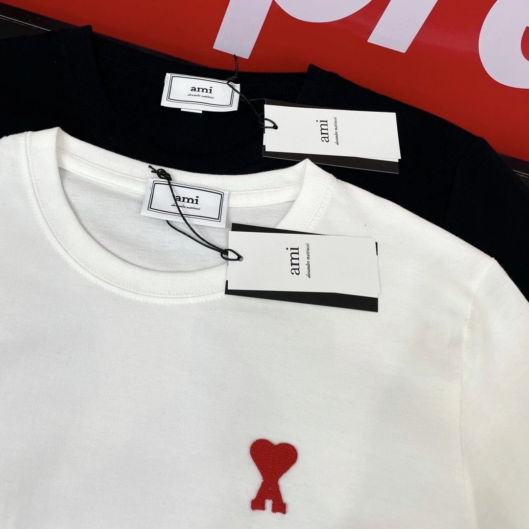 高品质 Ami Paris刺绣小红心爱心短袖T恤  Ami小刺绣爱心短袖T恤高品质随意对比
 购入原版开模打造全套定制辅料细节决定成败

 颜色 5