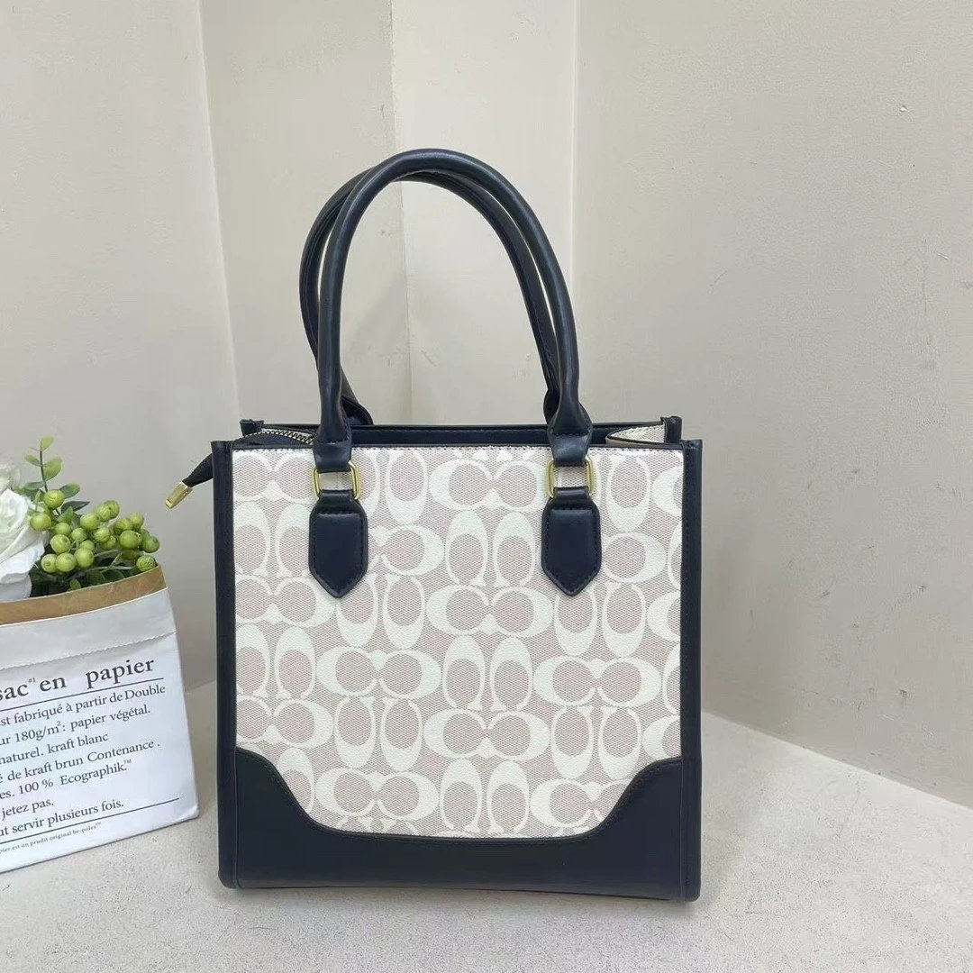 C0ACH蔻池 Maggie 24 经典老花字母满印 人造革 托特包斜挎手提包 中号 女款 淡蓝色 7
