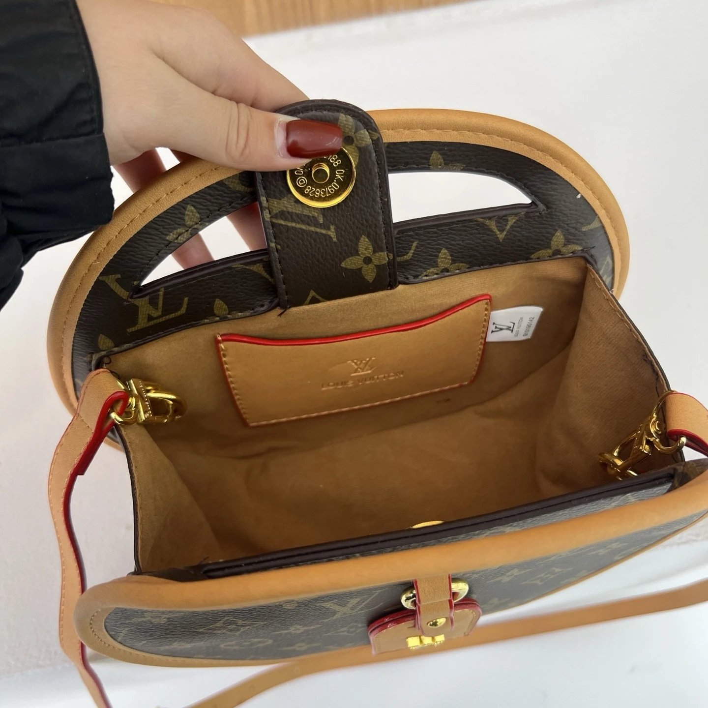 铝牌 Boite Chapeau 装饰名称标签金色硬件 涂层帆布 单肩斜挎手提包 迷你 女款 棕色 7