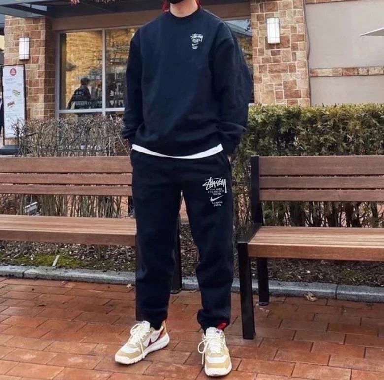 斯图西耐克联名卫裤
2021爆款stussy x nike斯图西联名耐克长裤男女同款高品质
面料300克纯棉毛圈面料触感细腻舒适柔软抗起球
印花进口印花浆料高清印花图案清晰不开裂 3
