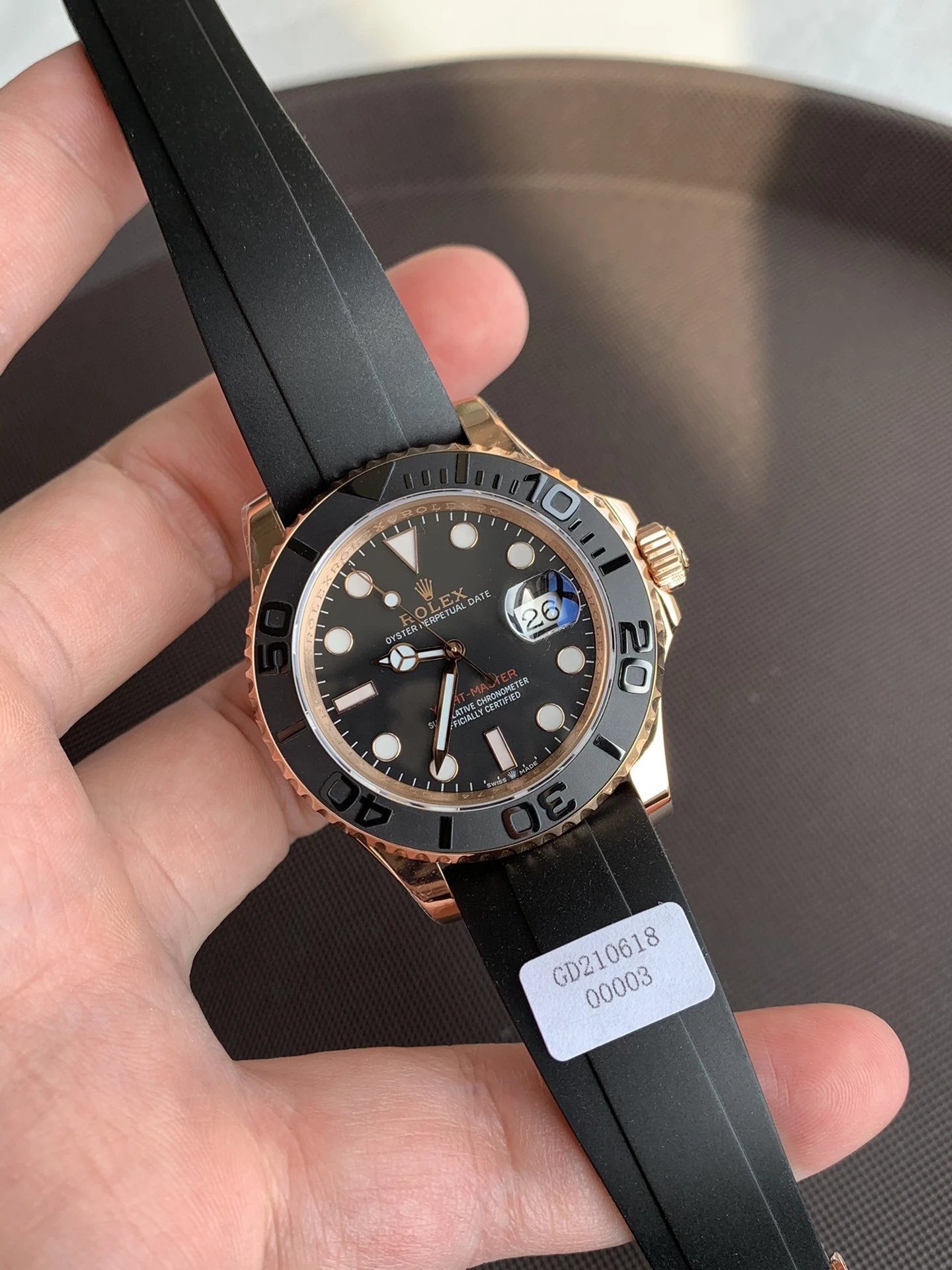 R01EX最新高版本金表来啦字面双皇冠防伪通体玫瑰金厚度5um谈到老力士游艇名仕型系列中应该就是116655Oysterflex bracelet腕表了也就是大家俗称的金游艇 5