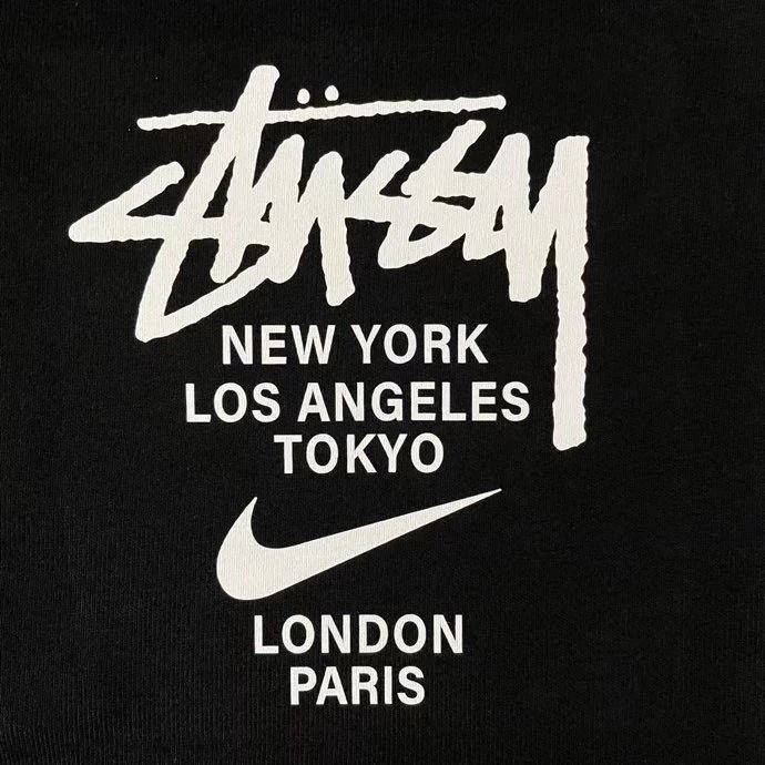 斯图西耐克联名卫裤
2021爆款stussy x nike斯图西联名耐克长裤男女同款高品质
面料300克纯棉毛圈面料触感细腻舒适柔软抗起球
印花进口印花浆料高清印花图案清晰不开裂 4