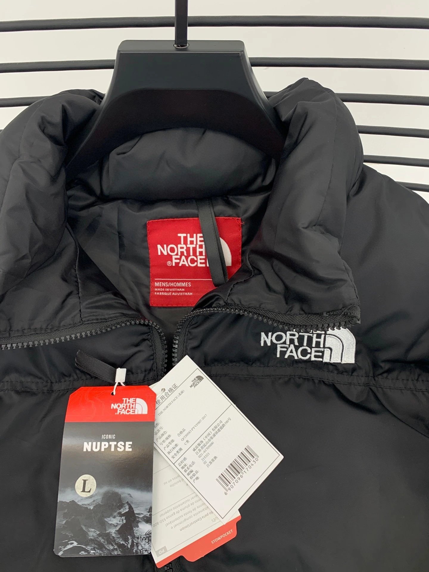 The N0rth Face1996经典纯色暗格防水羽绒棉服棉衣加厚棉袄男女情侣外套高性价比版本前侧后袖口多处刺绣 满足轻度户外一切要求很显白百搭 上身不显臃肿 风 2