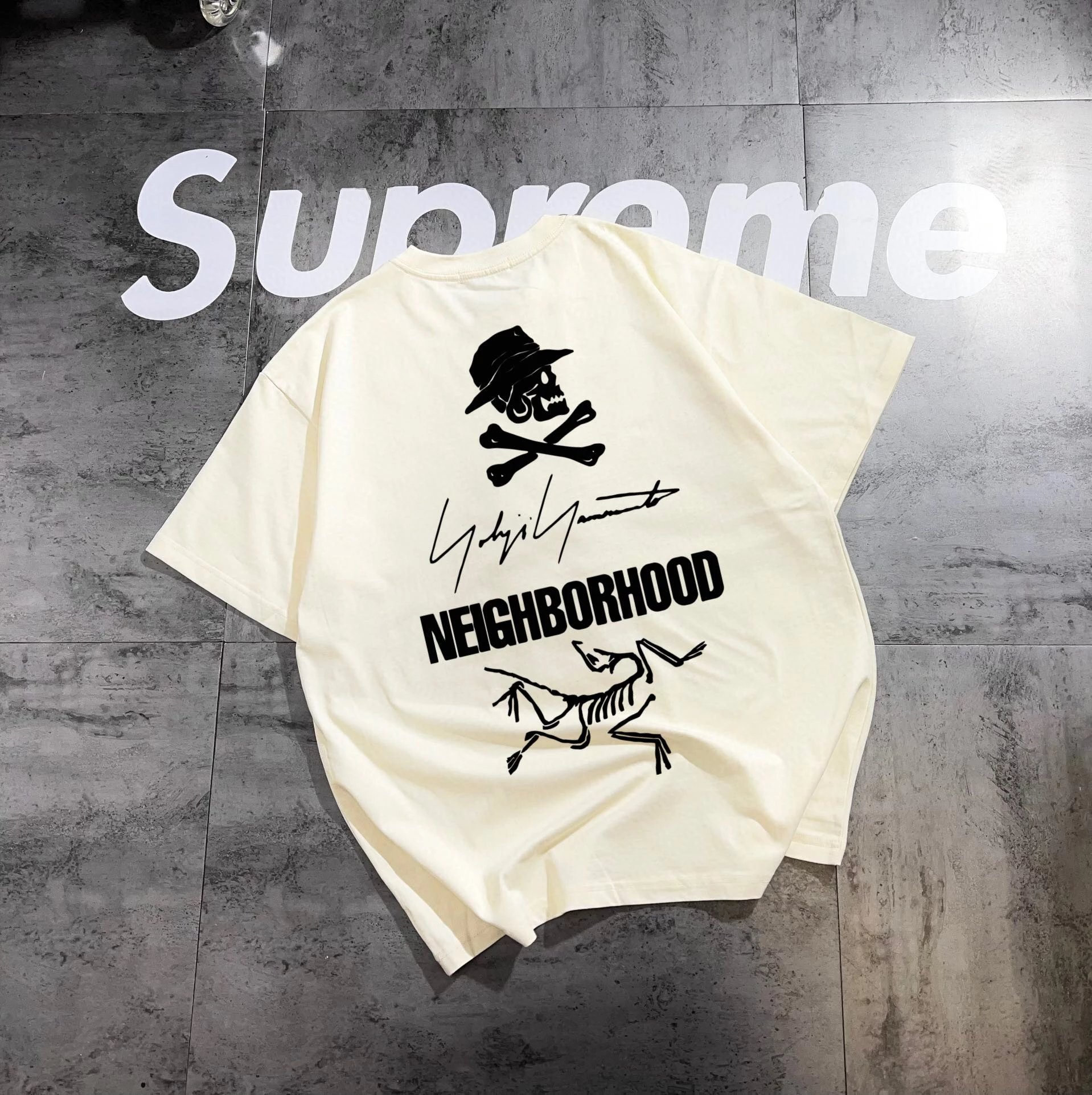 祖骷髅系列  专柜款复古情侣 印花短袖T落肩袖   百分百纯棉精梳棉材质   透气舒适    版型宽松

进口外贸级专柜印花随意搓洗不褪色不变形       